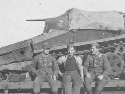 damaged SdKfz 250/10