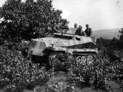 leichter Schutzenpanzerwagen SdKfz 250 2