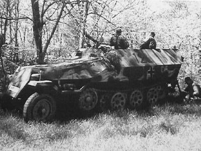 German armored personnel carrier SdKfz 251 Ausf D camo