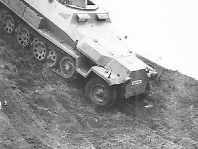 SdKfz 251/1 Ausf C side