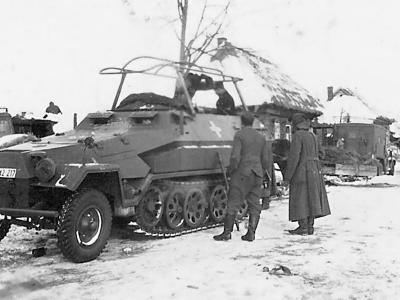 Sd.Kfz. 251/3 Communications Vehicle Schutzenpanzerwagen WH-642217 Russia winter