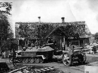SdKfz 251 4 with gun