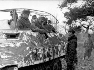 SdKfz 251/6 Ausf D Funkpanzerwagen Skijager Eastern front 1944
