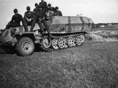 SdKfz 251 Ausf C number 153