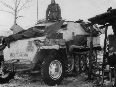 SdKfz 251 Ausf C winter camo