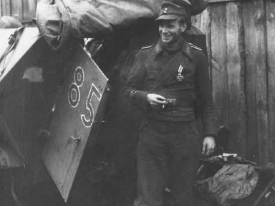 SdKfz 251 and soldier