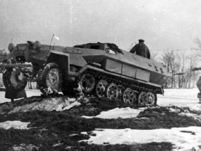 SdKfz 251 Ausf A in winter