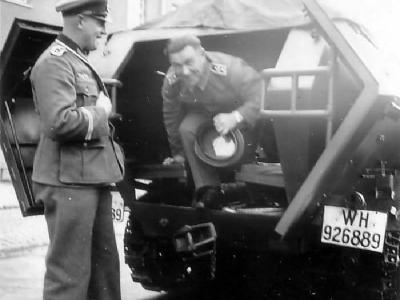 SdKfz 251 rear doors