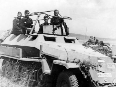 Sd Kfz 251 Ausf C halftrack 10