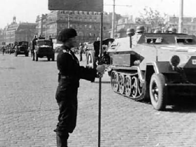 Sd Kfz 251 halftrack 14
