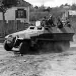 SdKfz 251 german armoured halftrack | World War Photos