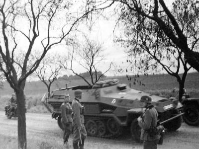 German half track ww2 Sdkfz 251 Ausf B