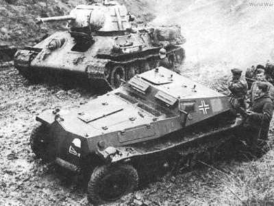 SdKfz 252 and T-34/76 of Panzer Grenadier Division Großdeutschland