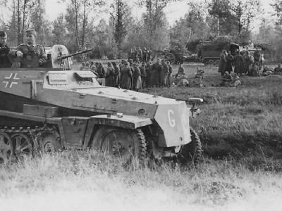 SdKfz 253 with MG34