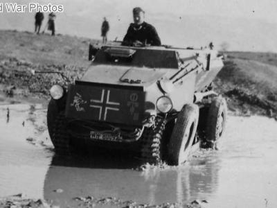 Sdkfz 254 WH-800920 of the 11. Panzer-Division