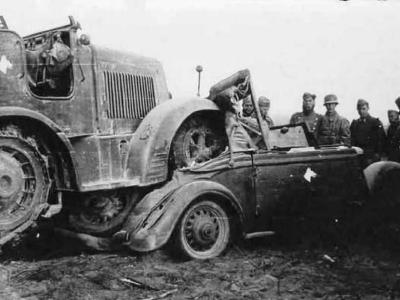 Early Sdkfz 7 medium halftrack 2