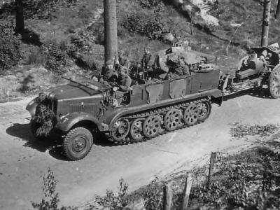 Wehrmacht medium halftrack SdKfz 6/1