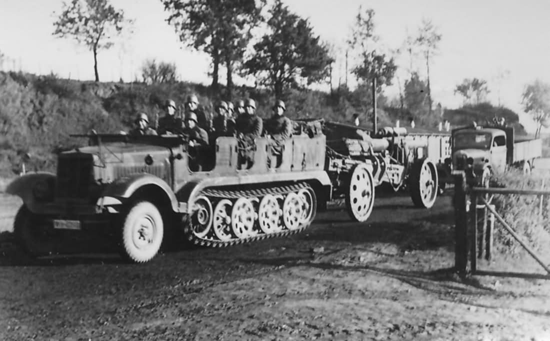 German medium halftrack SdKfz 6/1 towing gun | World War Photos