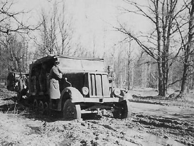 Wehrmacht medium halftrack SdKfz 6 4