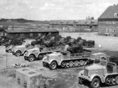 SdKfz 7/2 self propelled AA guns