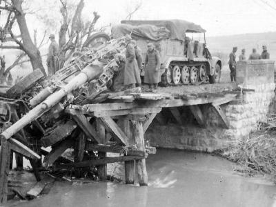 SdKfz 7 with 15cm sFH 18