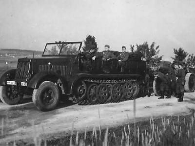 mittlerer Zugkraftwagen 8t Sdkfz 7 half track 2