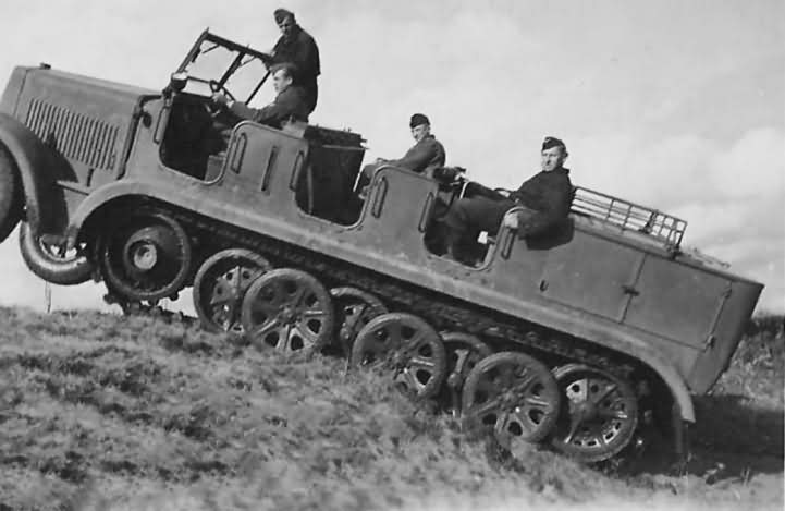 Sdkfz 7 half track 5 | World War Photos