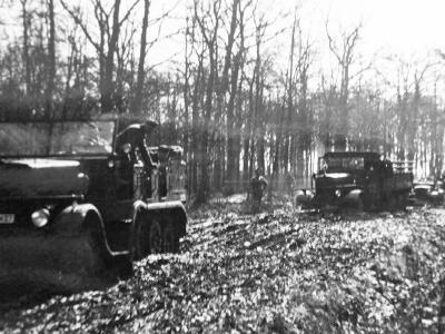 Zugkraftwagen 8to Sd Kfz7 and Henschel 33 Russia
