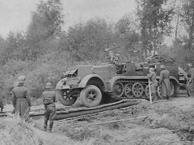 Halftrack Sdkfz 7 during a field exercises