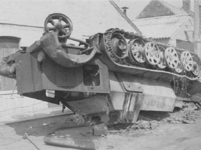 sdkfz 7 wrecked