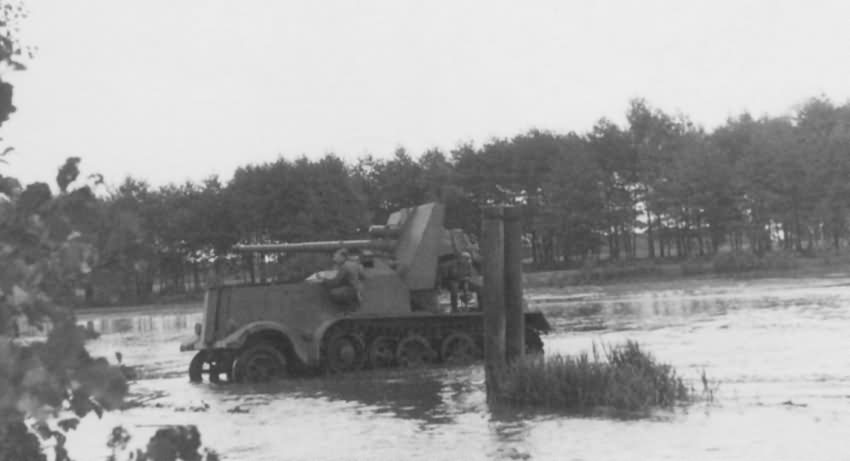 8,8 cm Flak 18 (Sf) auf Fgst Zgkw 12t Sd.Kfz.8 Bunkerknacker