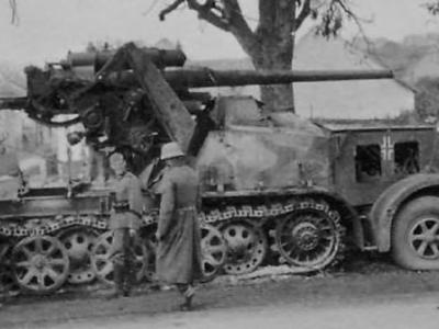 8,8 cm Flak 18 (Sfl.) auf Zugkraftwagen 12t (Sd.Kfz. 8) halftrack