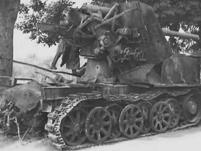 Destroyed 8,8 cm Flak 18 Selbstfahrlafette auf Zugkraftwagen 12t SdKfz 8 France 1940