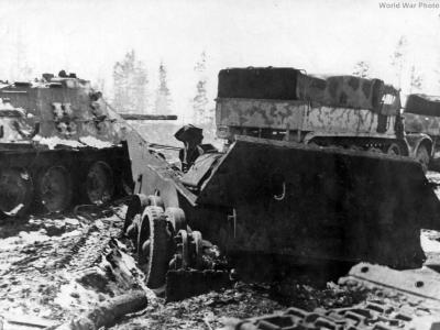 Captured SU-85 and SdKfz 8, Vitebsk 1944