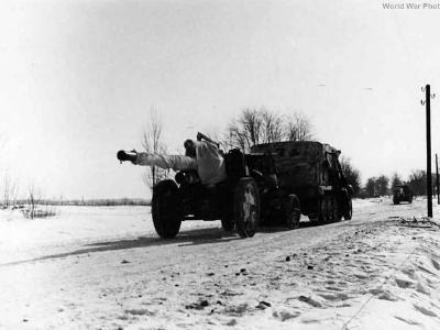 SdKfz 8 towing 15 cm Kanone 18 Eastern Front 1941/42