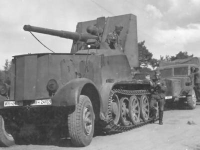 SdKfz 8 8,8 cm FLAK 18 SFl. auf 12t type DB 9 WH-241021
