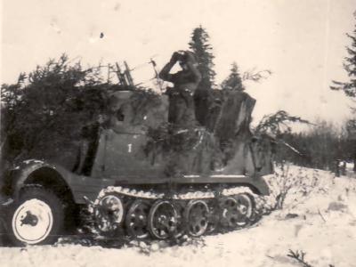 leichter Zugkraftwagen 3t Sdkfz 11 german light halftrack photo