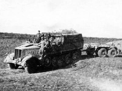 SdKfz 9 Famo with trailer