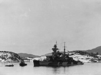 Heavy cruiser Admiral Hipper in camouflage – Norway