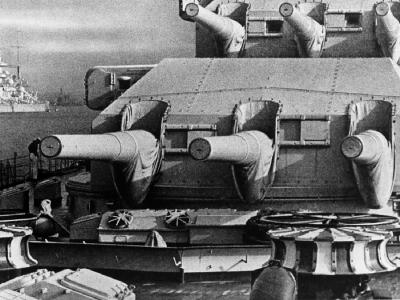 German battleship Scharnhorst – 280 mm gun turrets