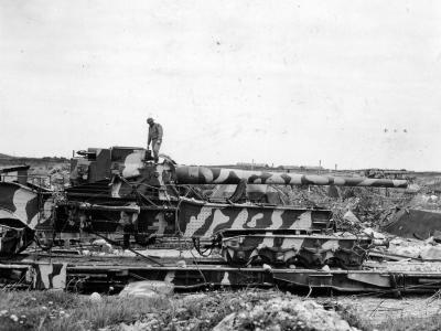 20.3 cm K (E) captured in Auderville Laye, France 11 July 1944