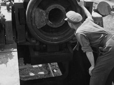 24 cm Theodor Bruno rail gun