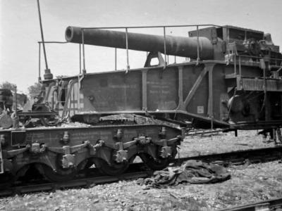 24 cm Theodor Bruno rail gun