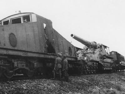 274 mm Mle 1917 railway gun and locomotive