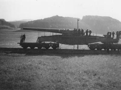28 cm Schwere Bruno german railway gun