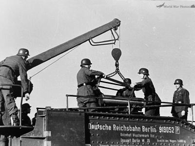 German 24cm Theodor rail gun