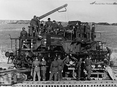German 24cm Theodor rail gun