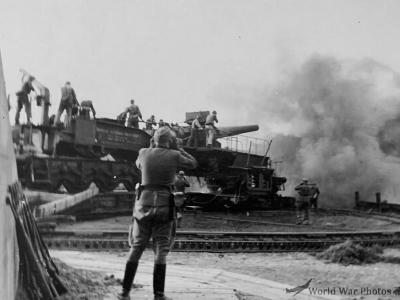German 24cm Theodor rail gun