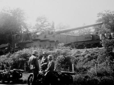 captured 274 mm Mle 1917 railway gun 1940