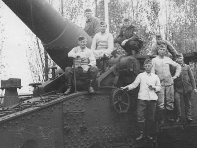 ex french railway gun crew 1941